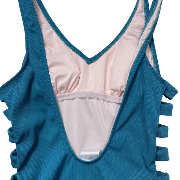 Shade and Shore Women's One Piece Swimsuit Size Small‎ - Picture 6 of 6